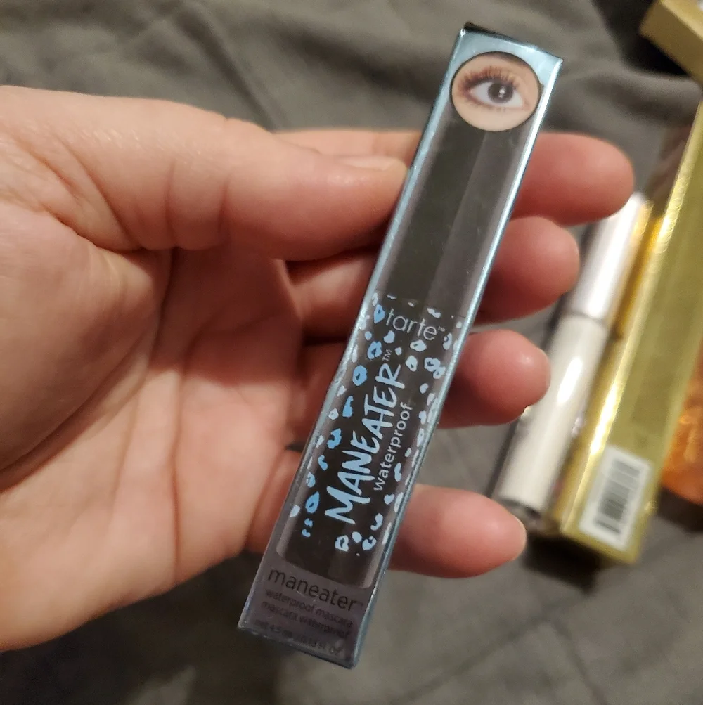 Tarte Maneater Waterproof Mascara- Black Travel Size